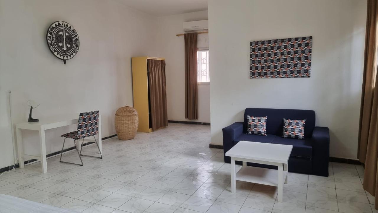 Le K Bed & Breakfast Nouakchott Bagian luar foto