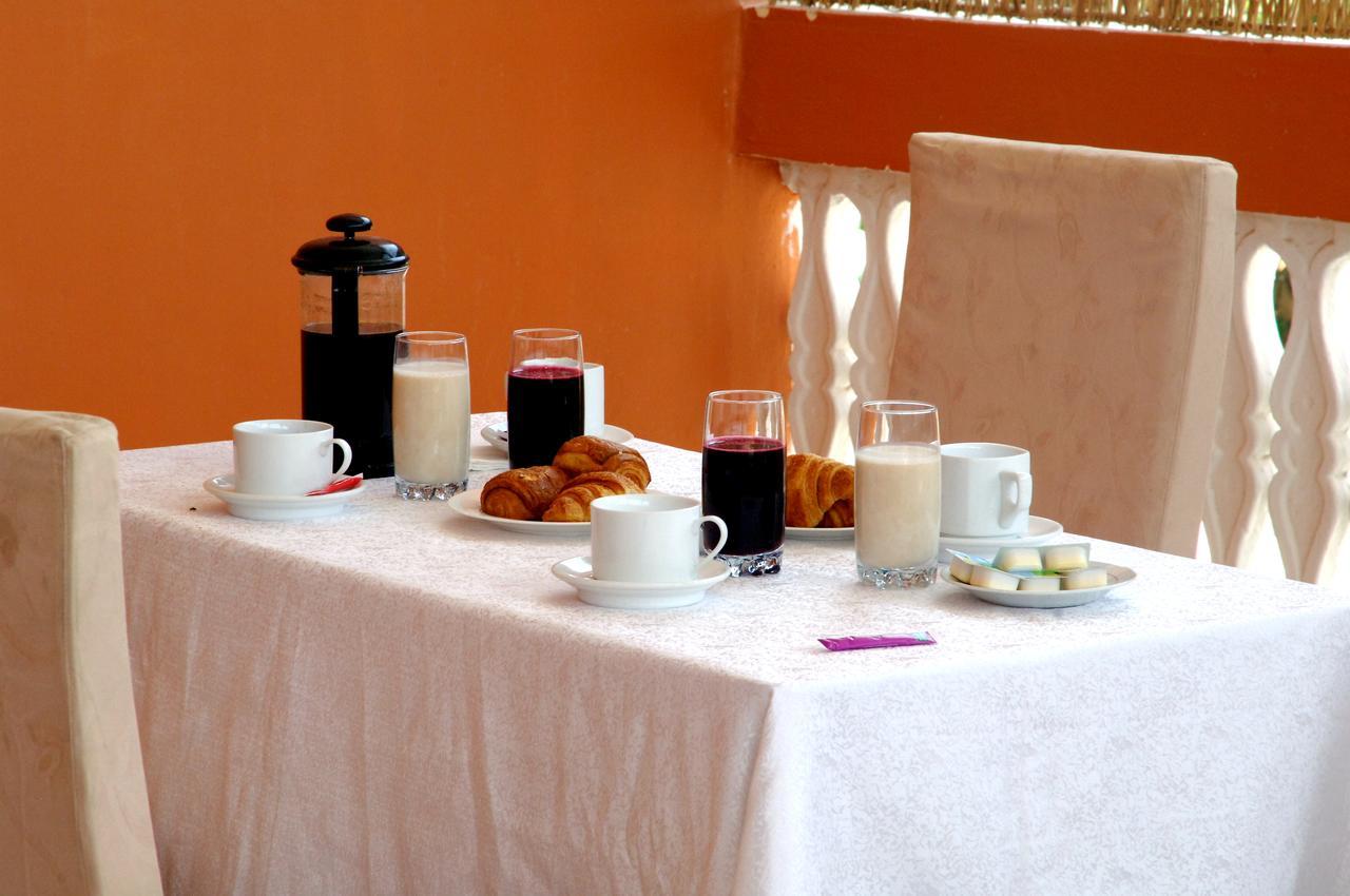 Le K Bed & Breakfast Nouakchott Bagian luar foto